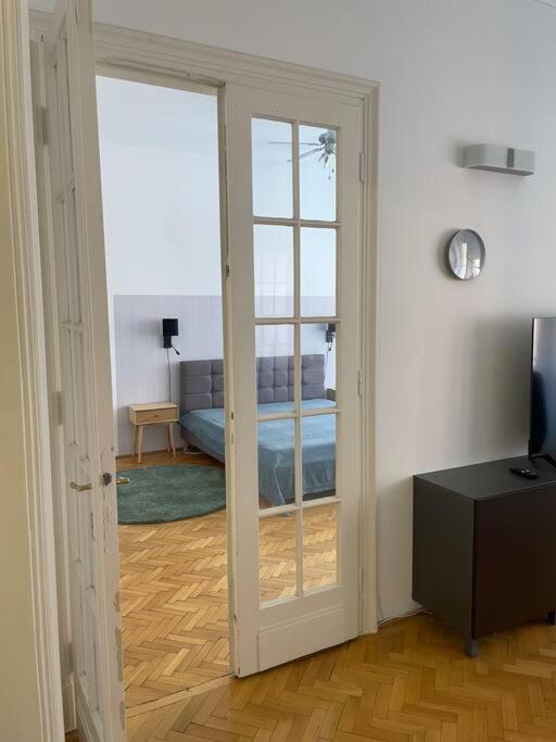 3 Bedroom By The Parliament Budapest