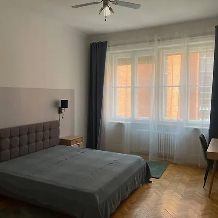 3 Bedroom Apartment By The Parliament Budapest Exterior photo